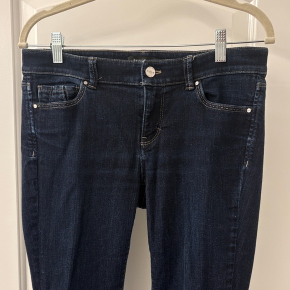 White House/Black Market Dark Blue Capri Jeans - Picture 2 of 8